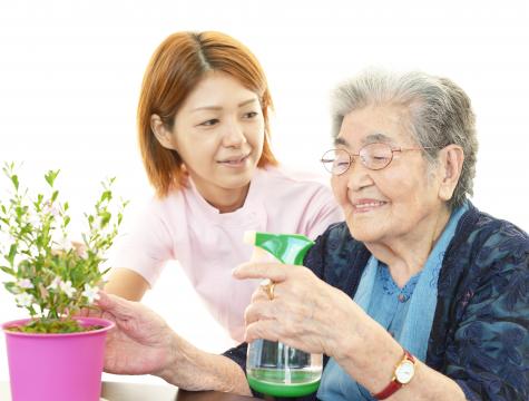 安老院推介｜優質老人院 ｜嘉頤護老院｜安老院生活 讓長者健康充實過每一天