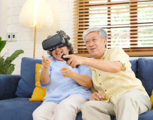 VR虛擬實境科技 豐富長者生活 | 嘉頤優質護老院，政府甲一級安老院/老人院，24小時專業護理，註冊西醫定期到診。